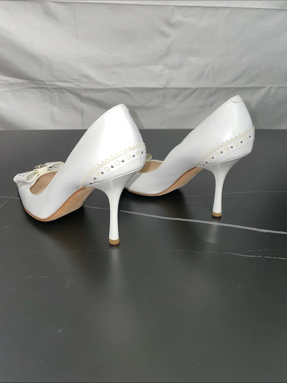 CHRISTIAN DIOR WHITE LEATHER D-TRICK PUMPS BY JOHN GALLIANO  FTL-08-192